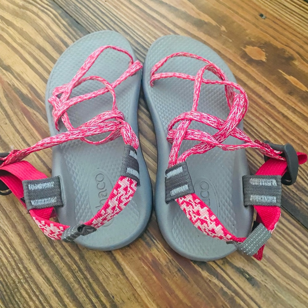 Chacos size 3